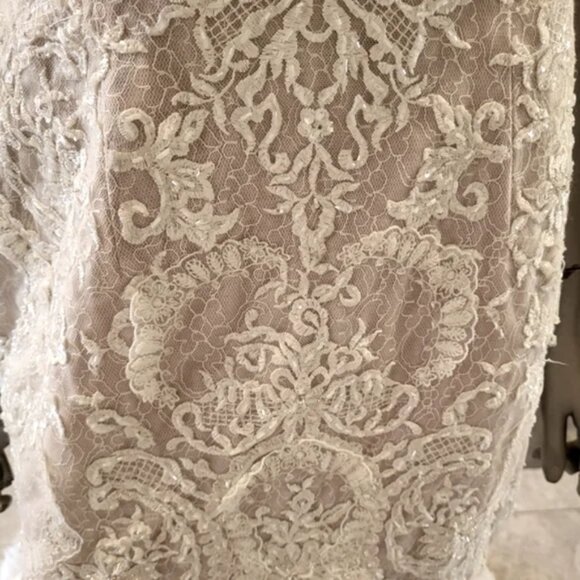 NWT Galina Signature Beaded/Lace Wedding Dress from David's Bridal - Siz… - Picture 6 of 7